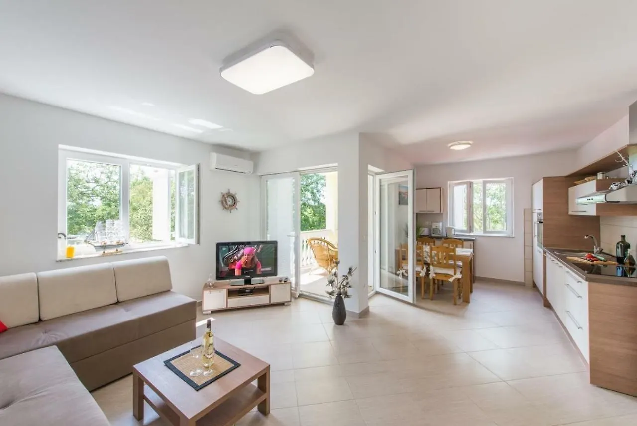 Apartment Fewo Villa Adria Barusic