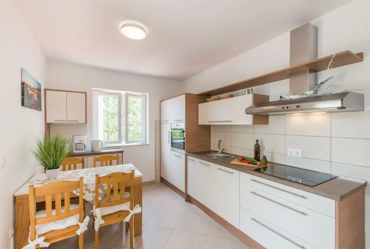 Apartment Fewo Villa Adria Barusic